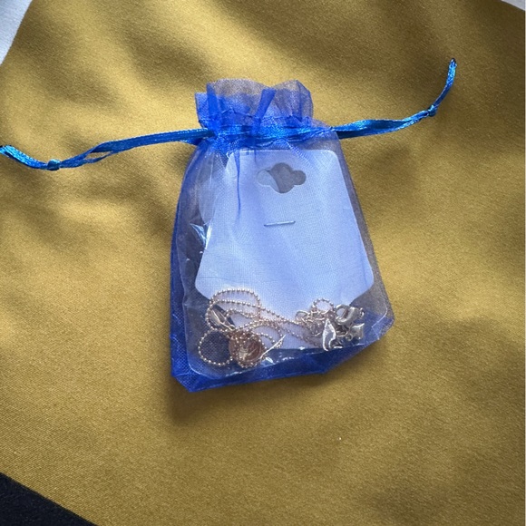 ⭐️3/$20 gold pendant with stones - Picture 3 of 4